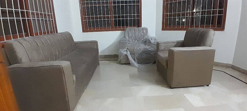 5 seater sofa set in excellent condition 10