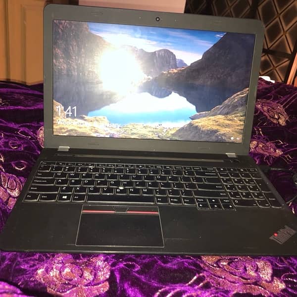 Lenovo Thinkpad amd 6 generation 8gB ram 320 Hard condition dkh lo 0