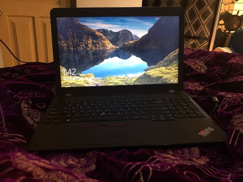 Lenovo Thinkpad amd 6 generation 8gB ram 320 Hard condition dkh lo 6