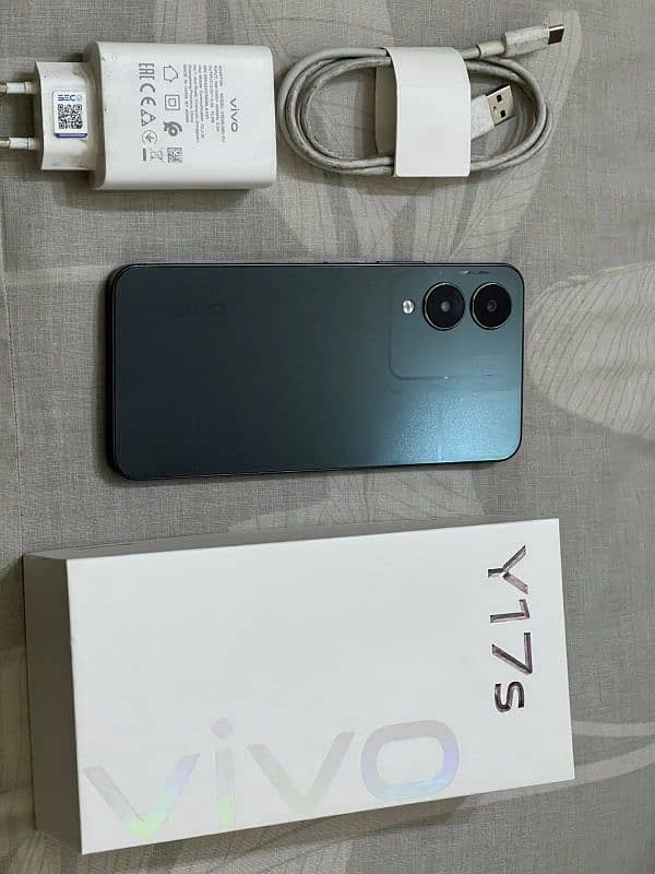 Y17s Vivo 4+2 Ram 128gb condition 9/10 with box and original charge 0