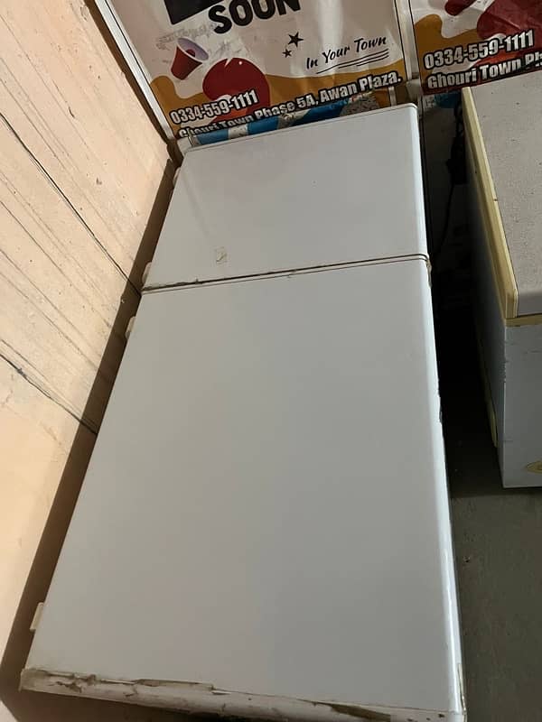 Dawlance Conpany 2 door large size freezer 0