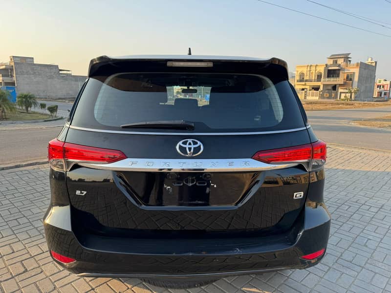 Toyota Fortuner 2.7 G 2020 1