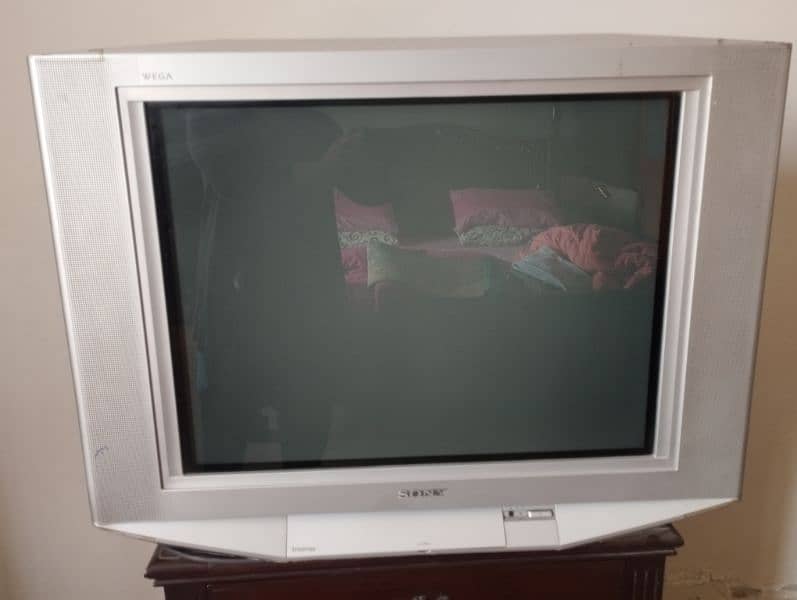 Old T. V & LCD for sale 0