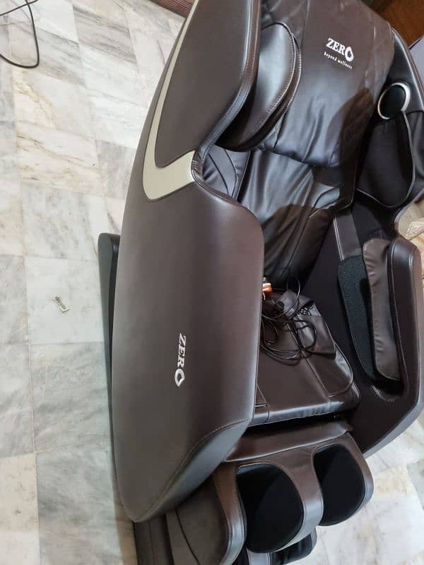 Zero Massage Chair New* 2