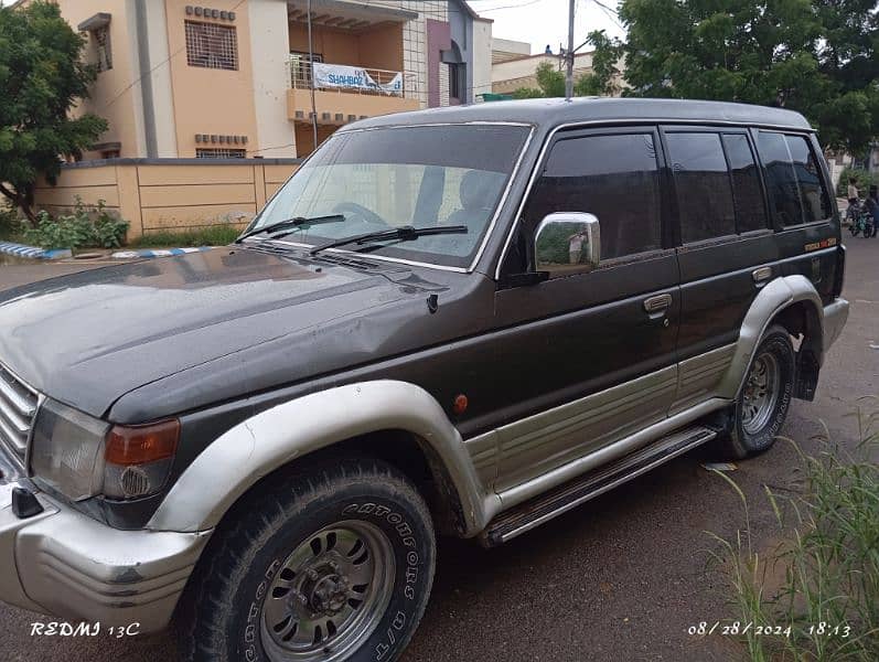 Mitsubishi Pajero 1988 6