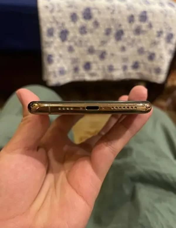 iPhone XS Max Dual PTA Full Box 1