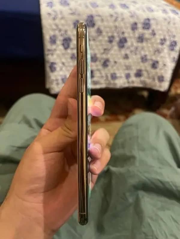 iPhone XS Max Dual PTA Full Box 4