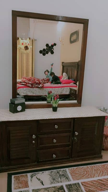 dressing table 2