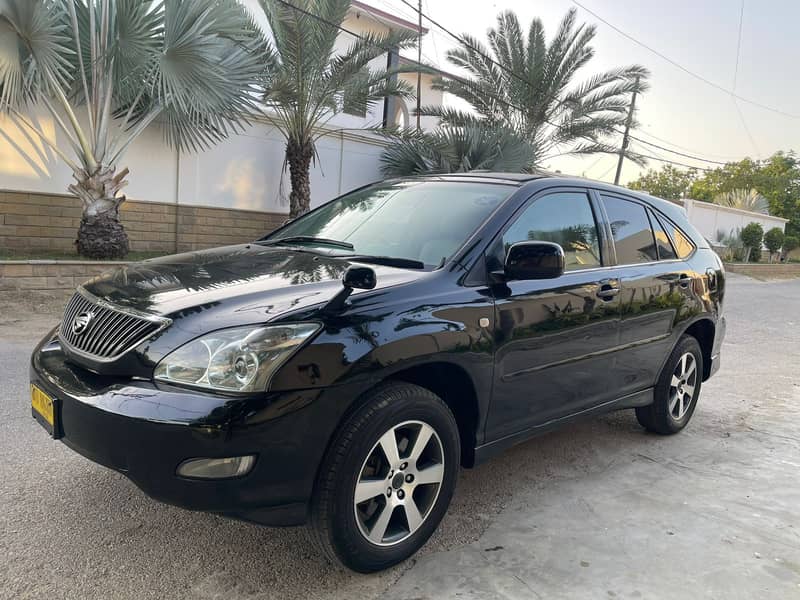 Toyota harrier 2005/2007 Complete Original Condition Panoramic Roof 3