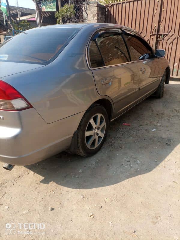 Honda Civic Oriel 2005 7