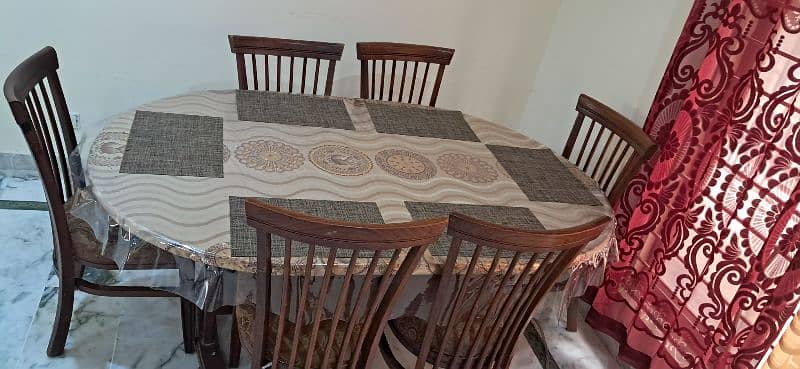 Six seater dinning table 0