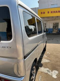 Daihatsu Hijet 2013