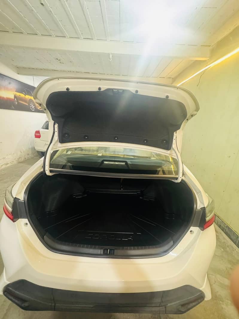 TOYOTA COROLLA ALTIS GRANDE 1.8 FULL OPTION 2021 7