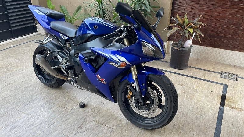 yamaha R1 11