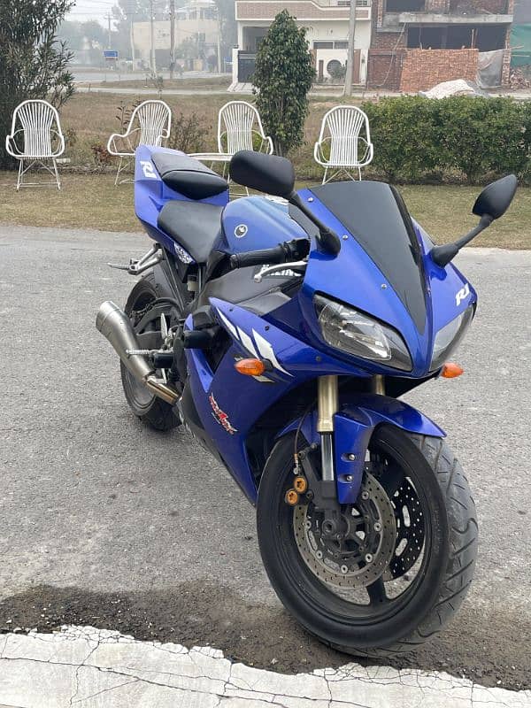 yamaha R1 12