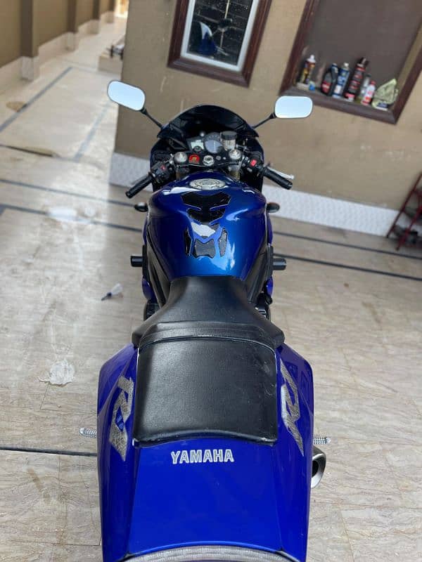 yamaha R1 14