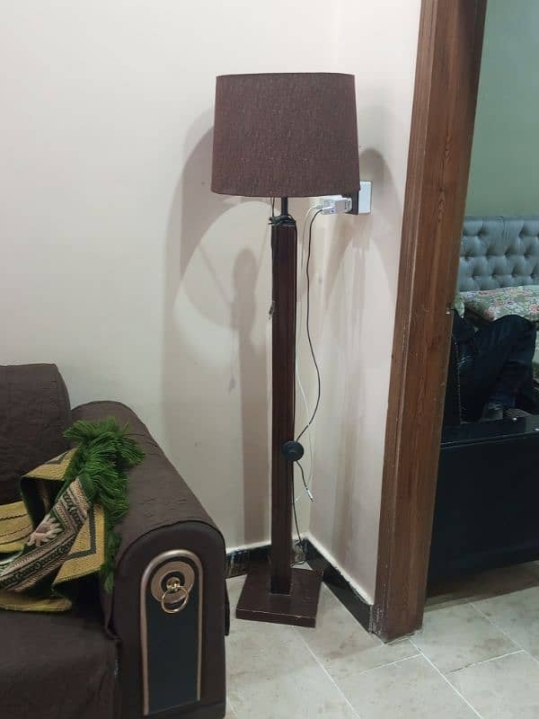 floor wooden lamp 1