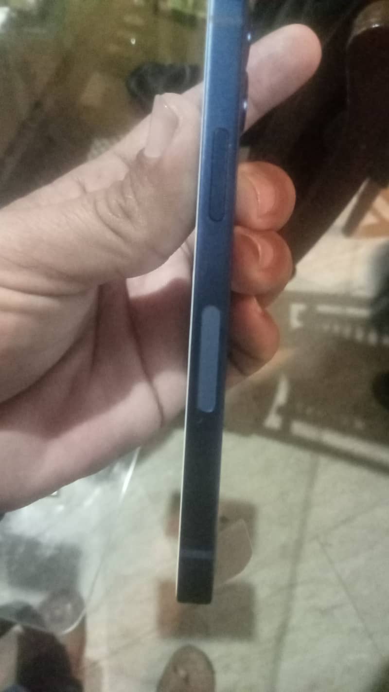 Apple iPhone 12 mini 1