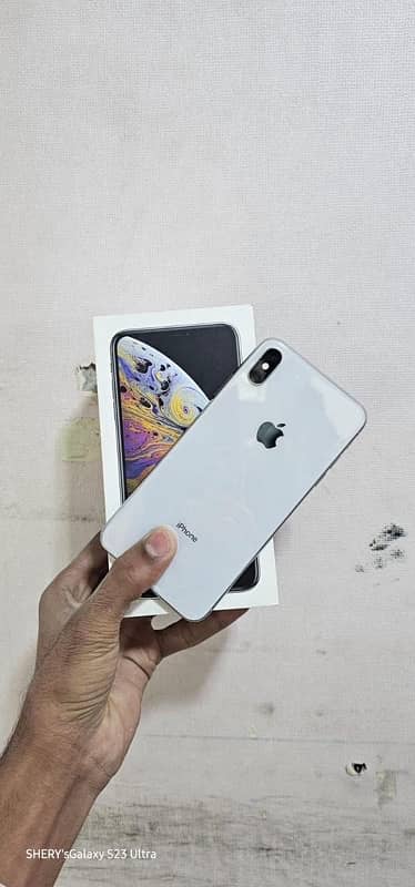 xs max 6