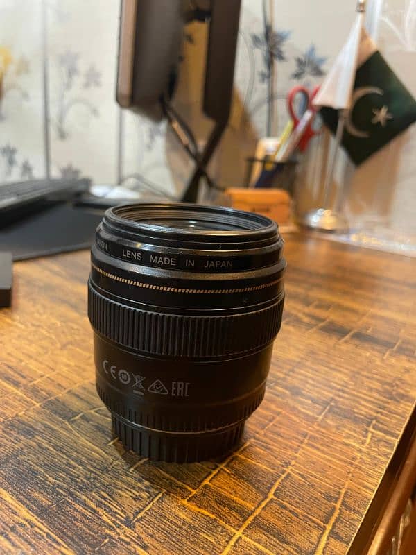 Canon EF 85mm f/1.8 USM Lens for Sale. 5