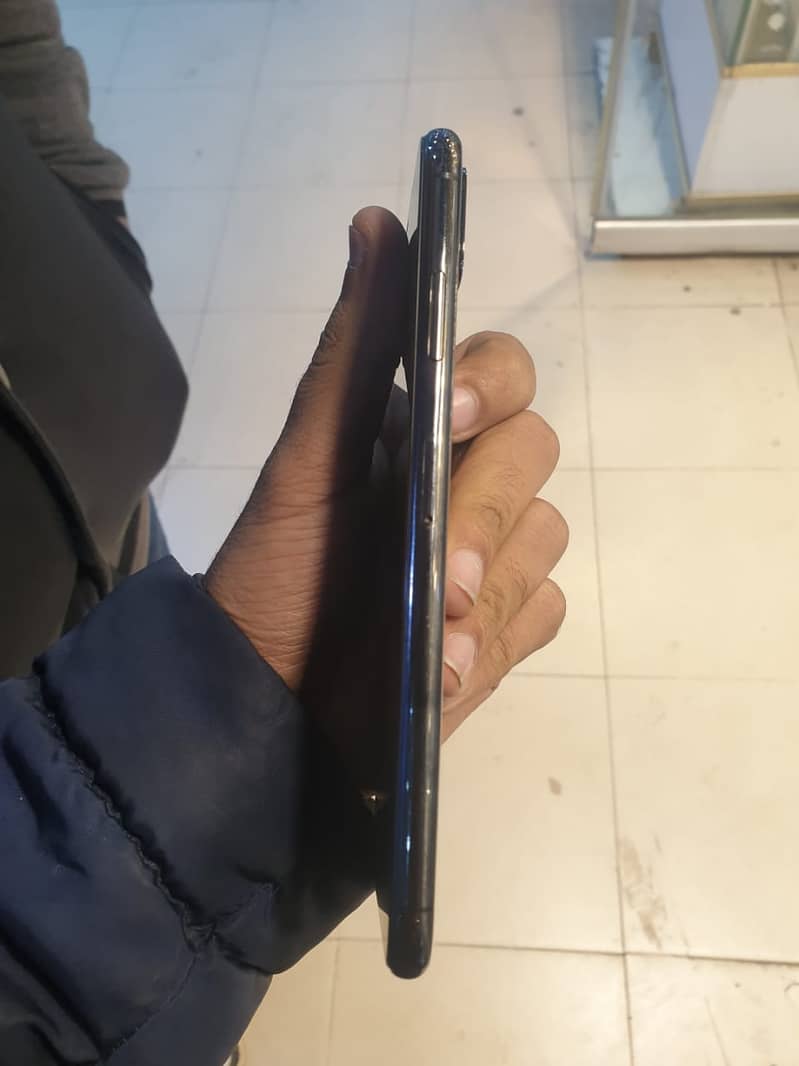 iphone xs max 64gb PTA 2