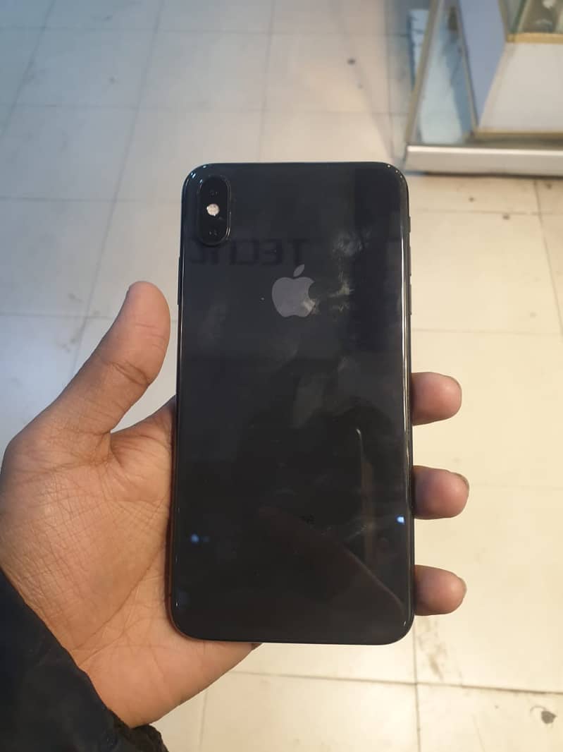 iphone xs max 64gb PTA 4