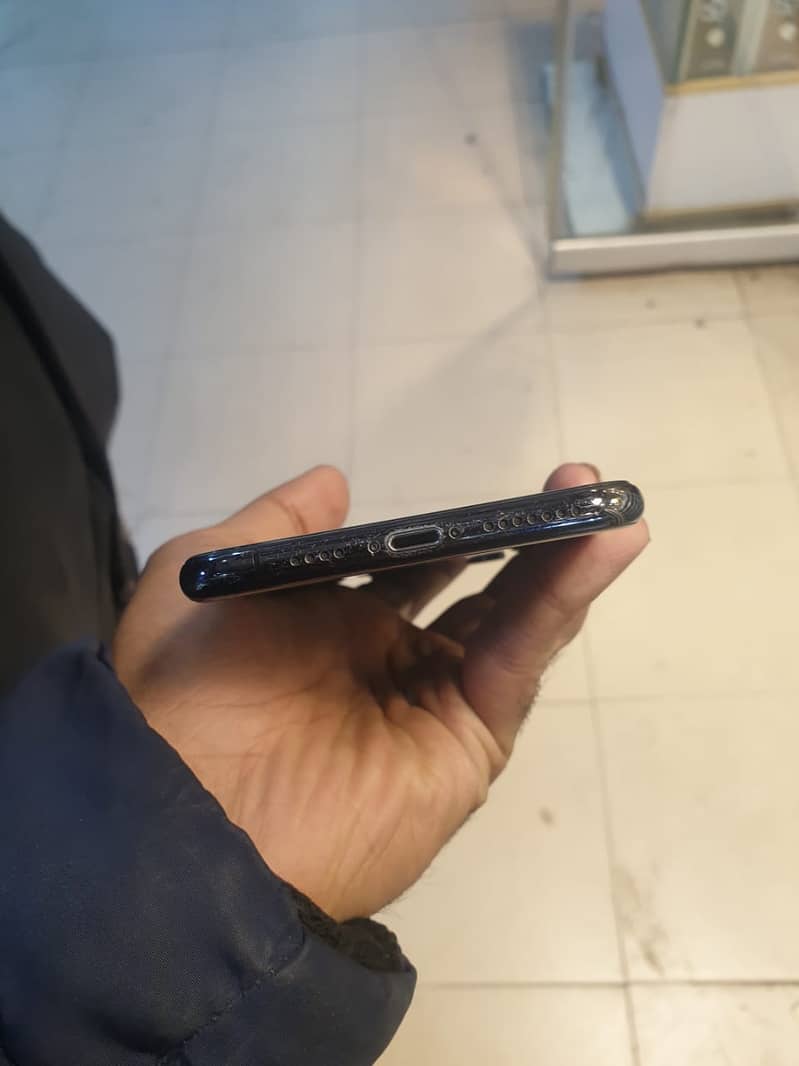 iphone xs max 64gb PTA 5