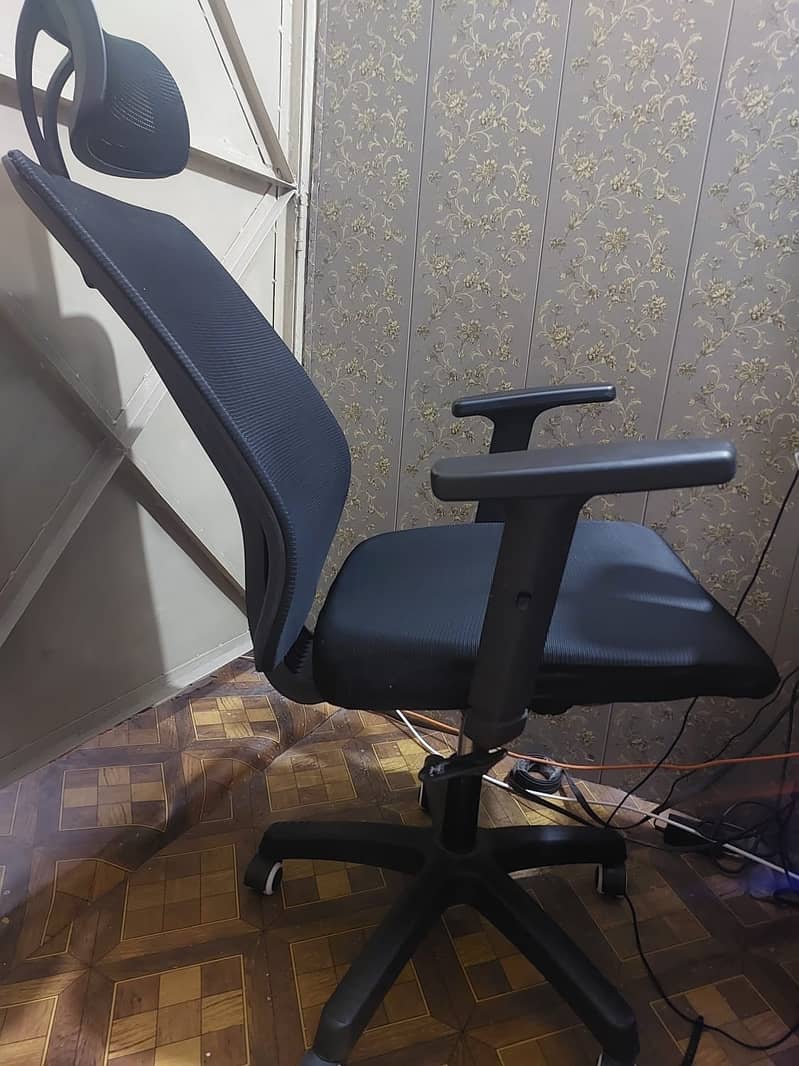 Gaming or Office Chair Ergonomics Style 3