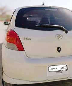 Toyota Vitz 2010 model 1000 Cc urgent sale