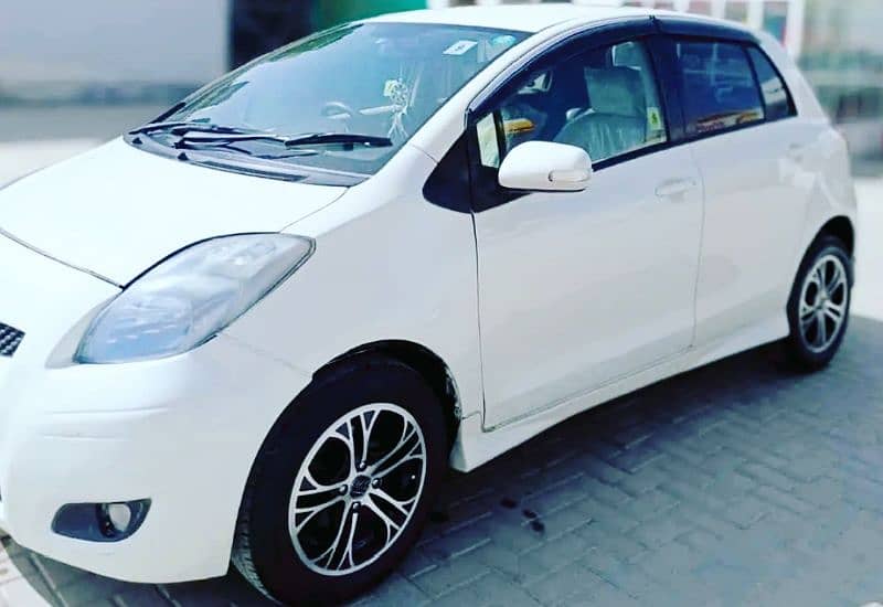 Toyota Vitz 2010 model 1000 Cc urgent sale 5