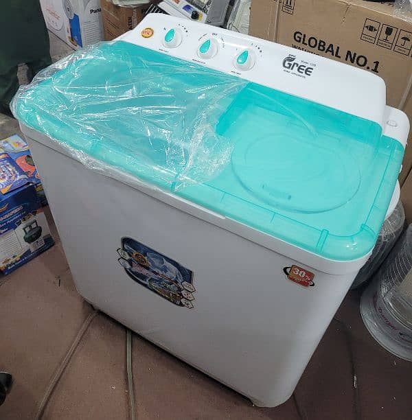 Gree washing machine 10kg.  03345915464. watsapp 1