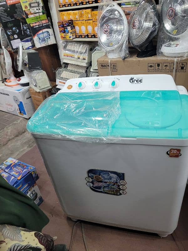 Gree washing machine 10kg.  03345915464. watsapp 4