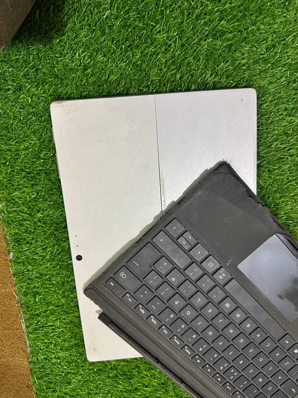 surface pro 4    8 /256 7