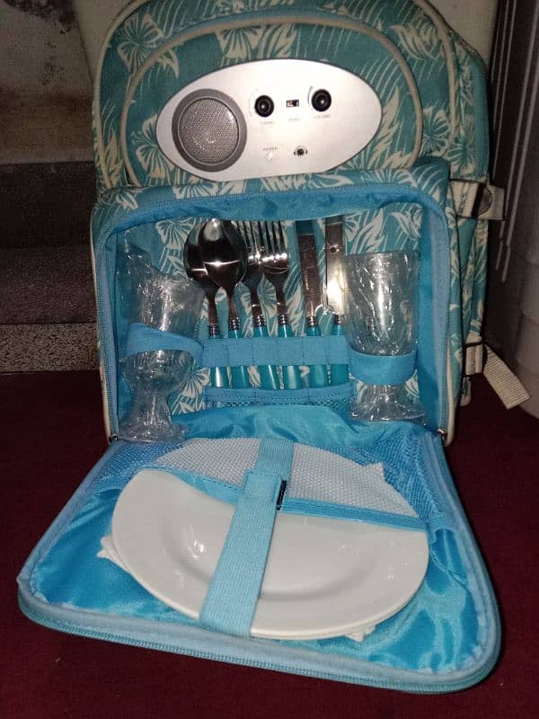 Tourist Bag with radio plates spoon glass. 1