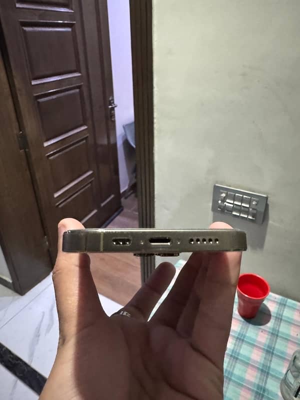 iphone 14 pro Non PTA 4