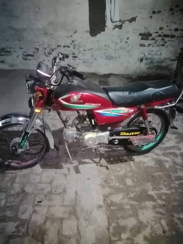 honda cd70.2016 model 4