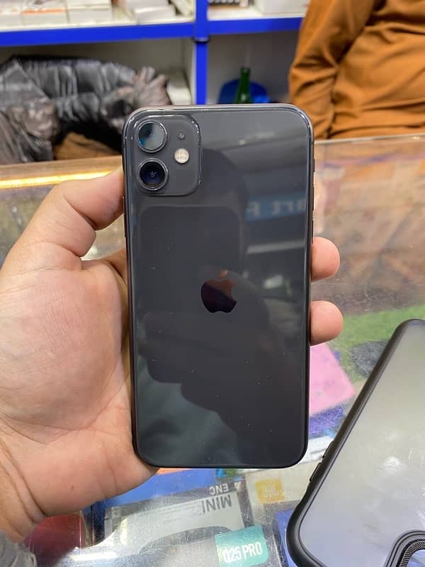 Iphone 11 64GB 7