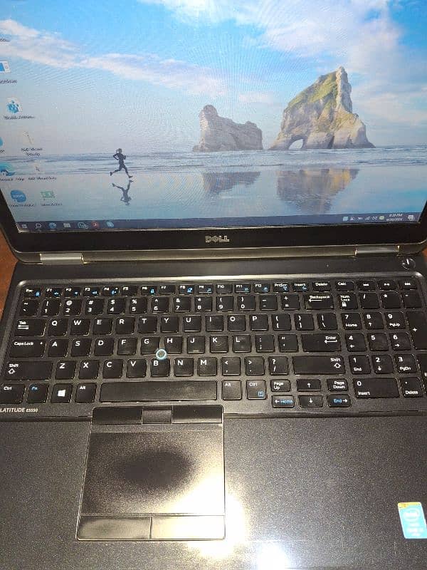 Dell latitude e5550 8