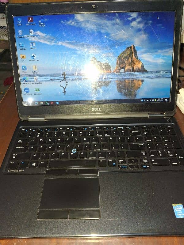 Dell latitude e5550 10