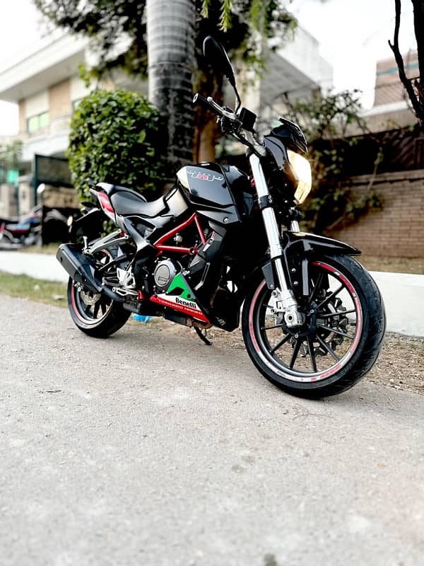 BENELI TNT 250cc 1