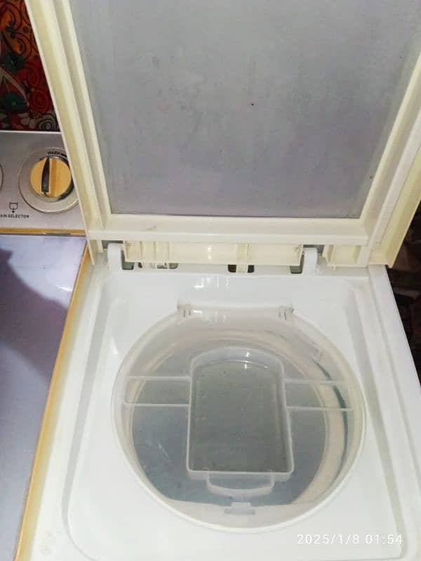 Kenwood washing machine twin tub model number KWM-1012-SA 9