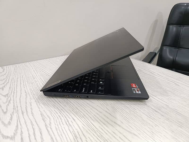 Lenovo Thinkpad E15 Ryzen 7 4700U 8 cores 2gb dedicated graphics 15.6 7