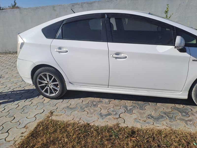 Toyota Prius 2014 1