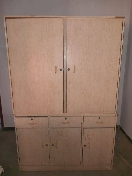 cupboard old but very good condition 3