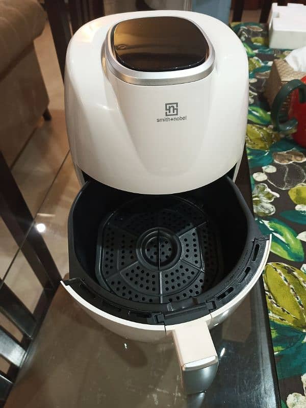 Smith+Nobel Air Fryer 2