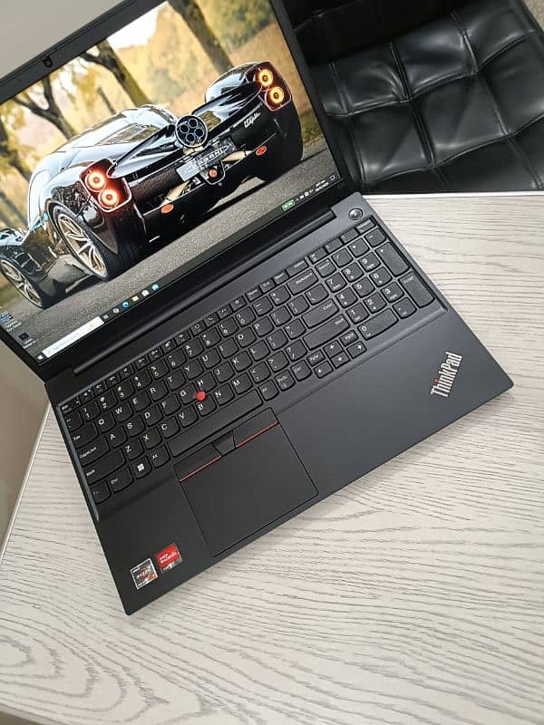 Lenovo Thinkpad E15 Ryzen 7 5700U 8 cores 4gb dedicated graphic 15.6 6