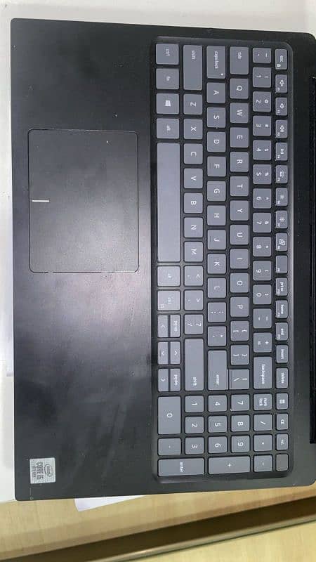 Dell Vostro 5590 0