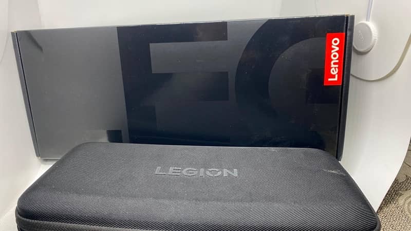 Lenovo Legion go 2tb best gaming hendheald 6