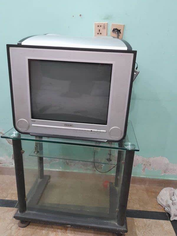 Nobel T. V 2