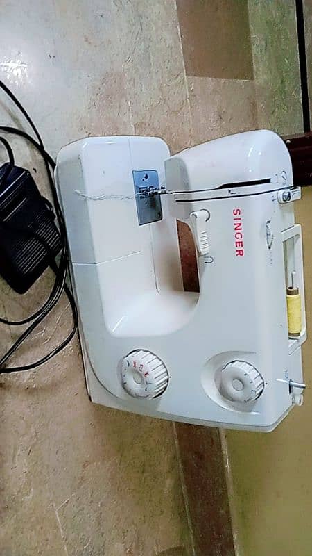 Singer sewing machine ZZ-8280 0